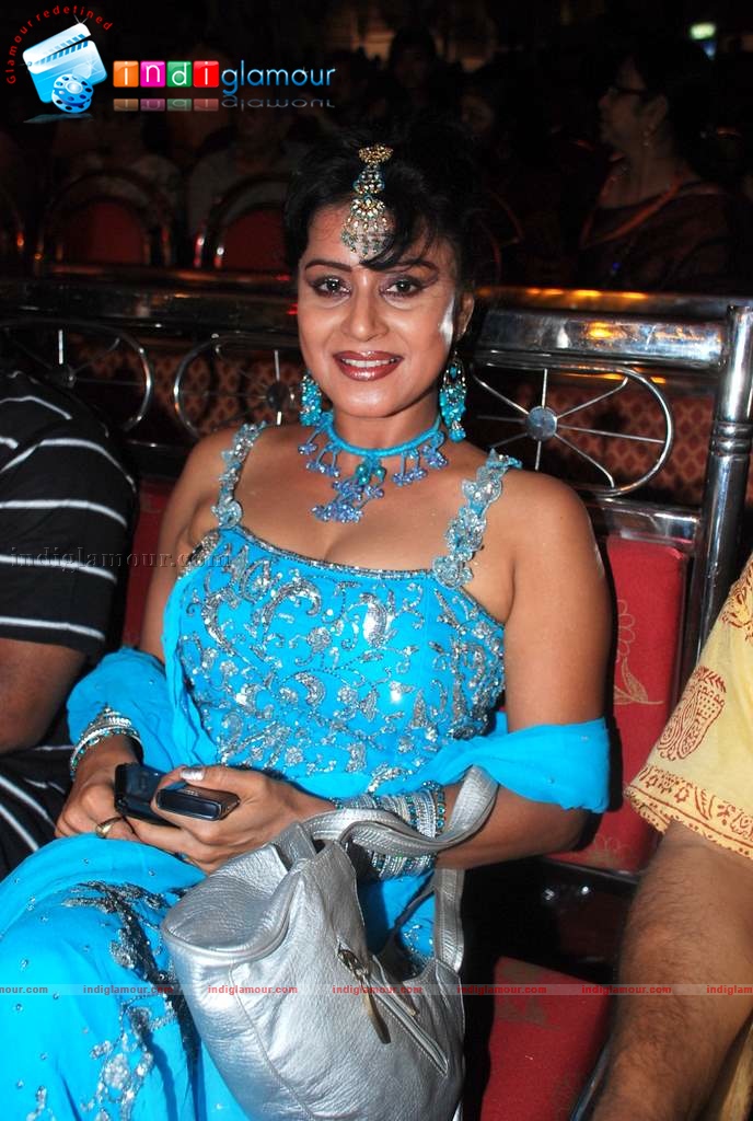 Shaan, Moushmi Chaterjee,Rupa Ganguly at Durga pooja Event hd photo